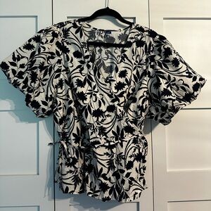 Old Navy - Navy and Cream Floral Wrap Shirt Size XXL
